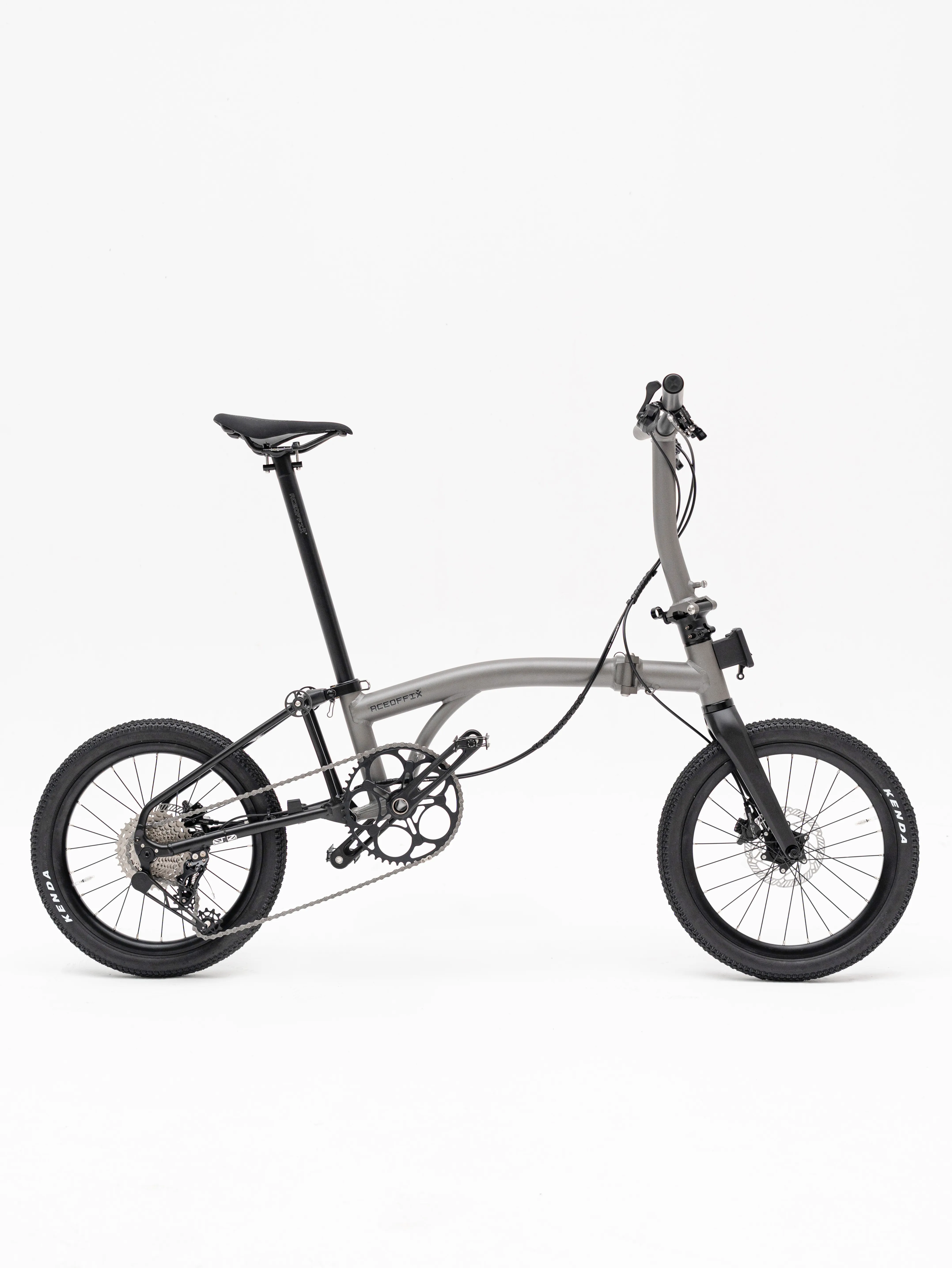 Gravon unfolded side profile, showing the 18-inch Kenda wheelset and trail tyre stance