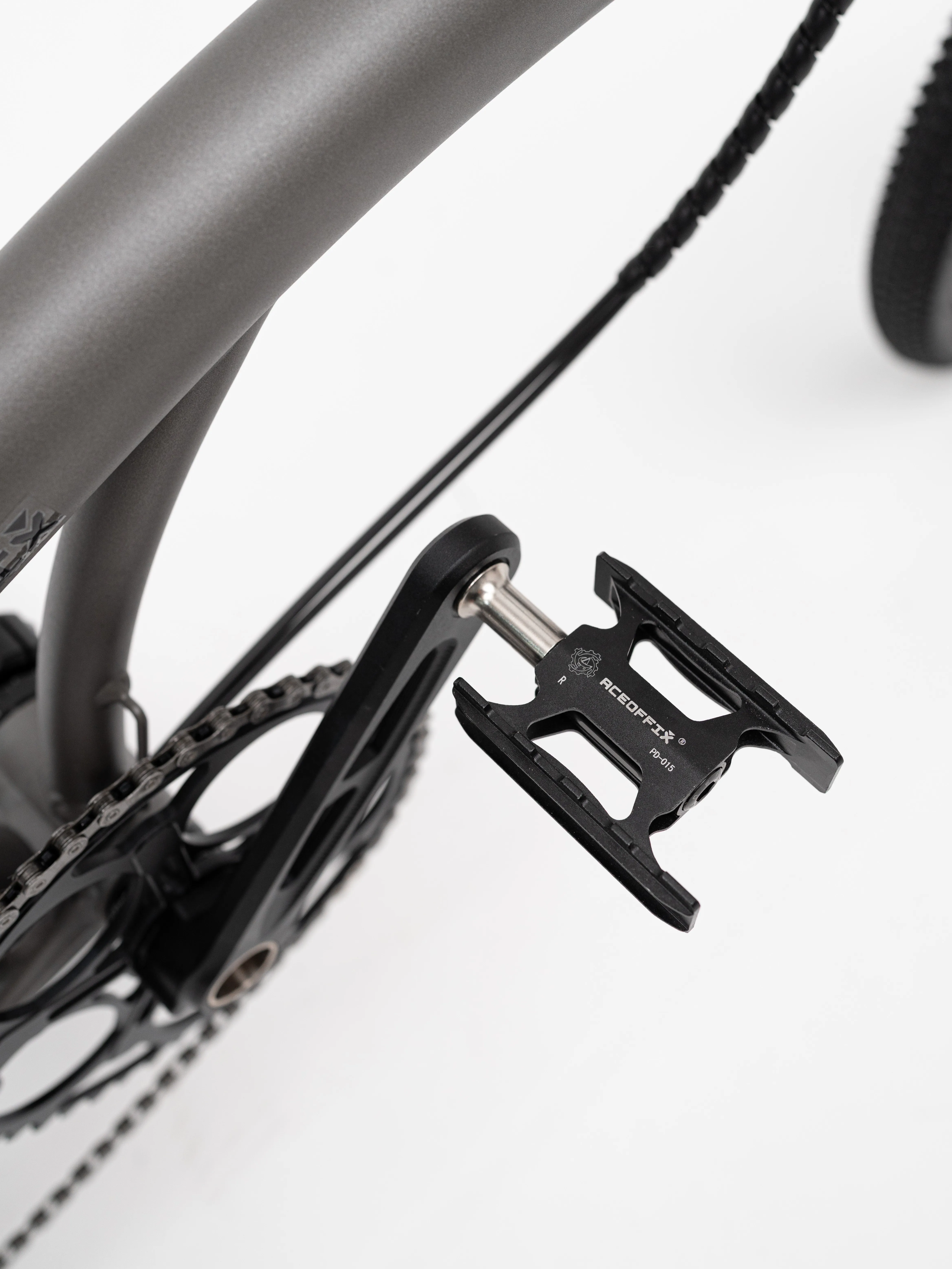 Gravon ACEOFFIX PD-015 folding pedal detail, drive side